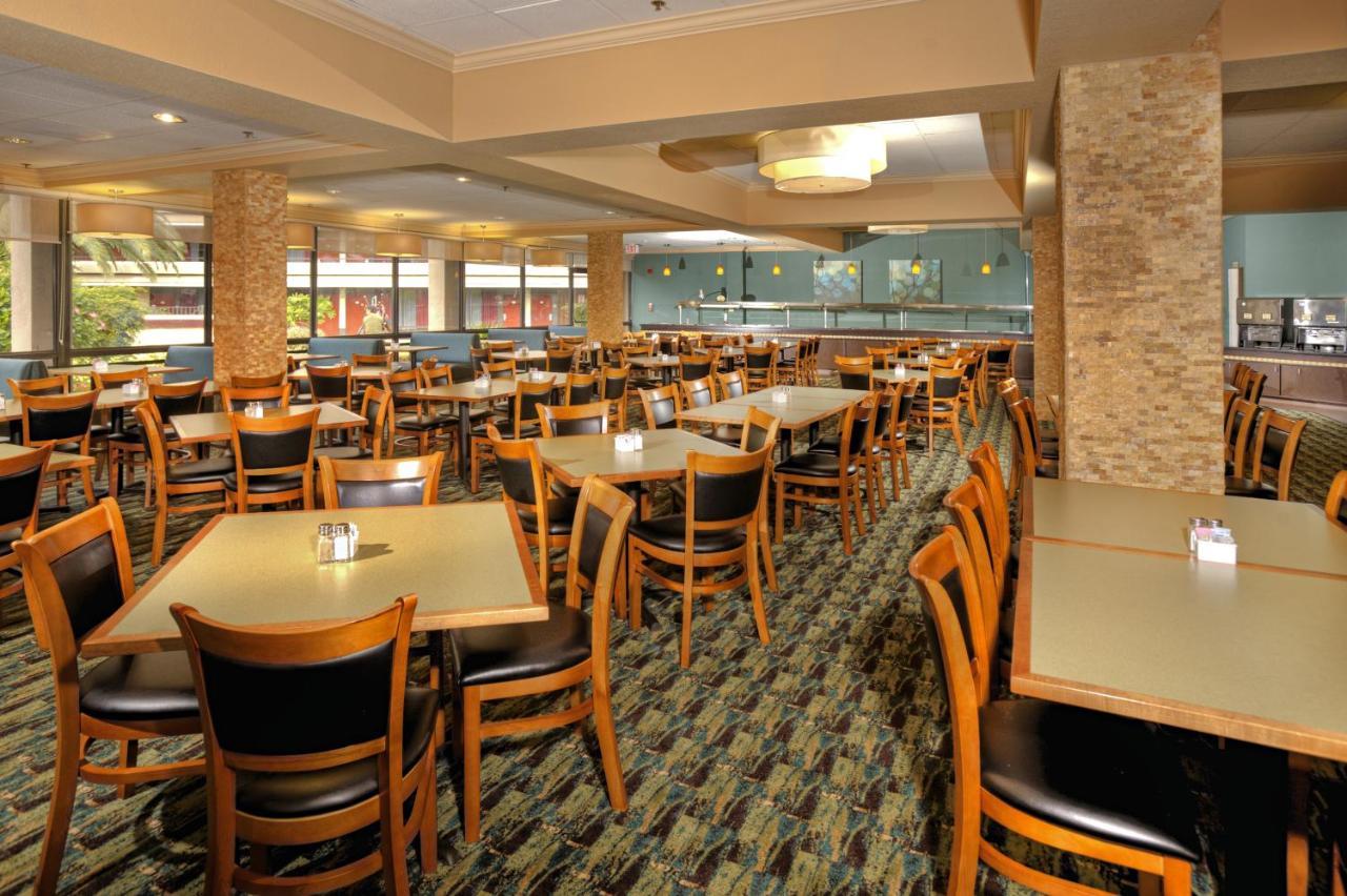 Rosen Inn At Pointe Orlando Williamsburg Bagian luar foto