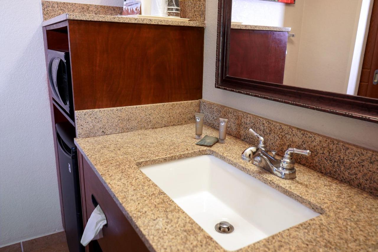 Rosen Inn At Pointe Orlando Williamsburg Bagian luar foto